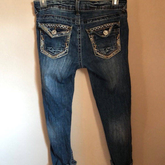 Wallflower Capris - Picture 2 of 2